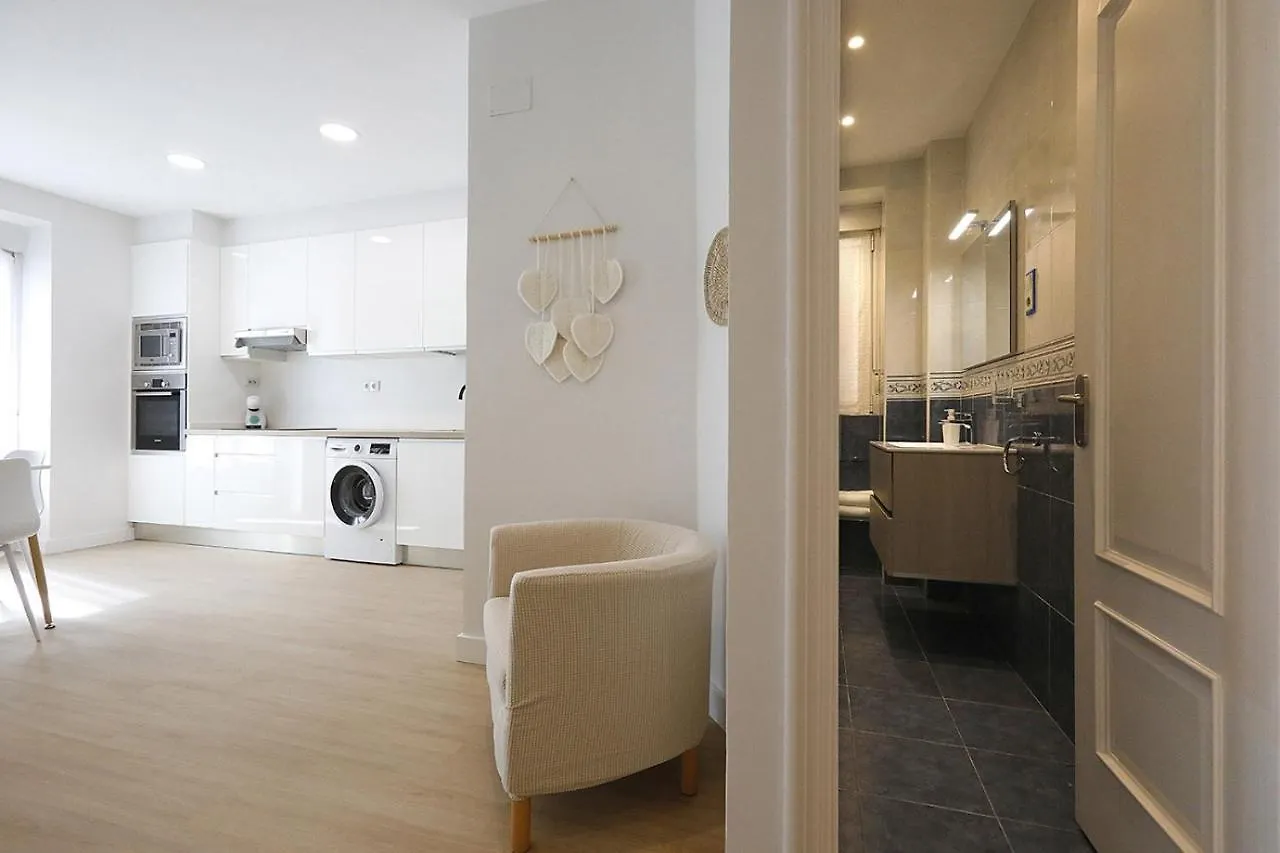 Apartment In Donostia Well Connected Downtown Pasajes Ancho 0*,